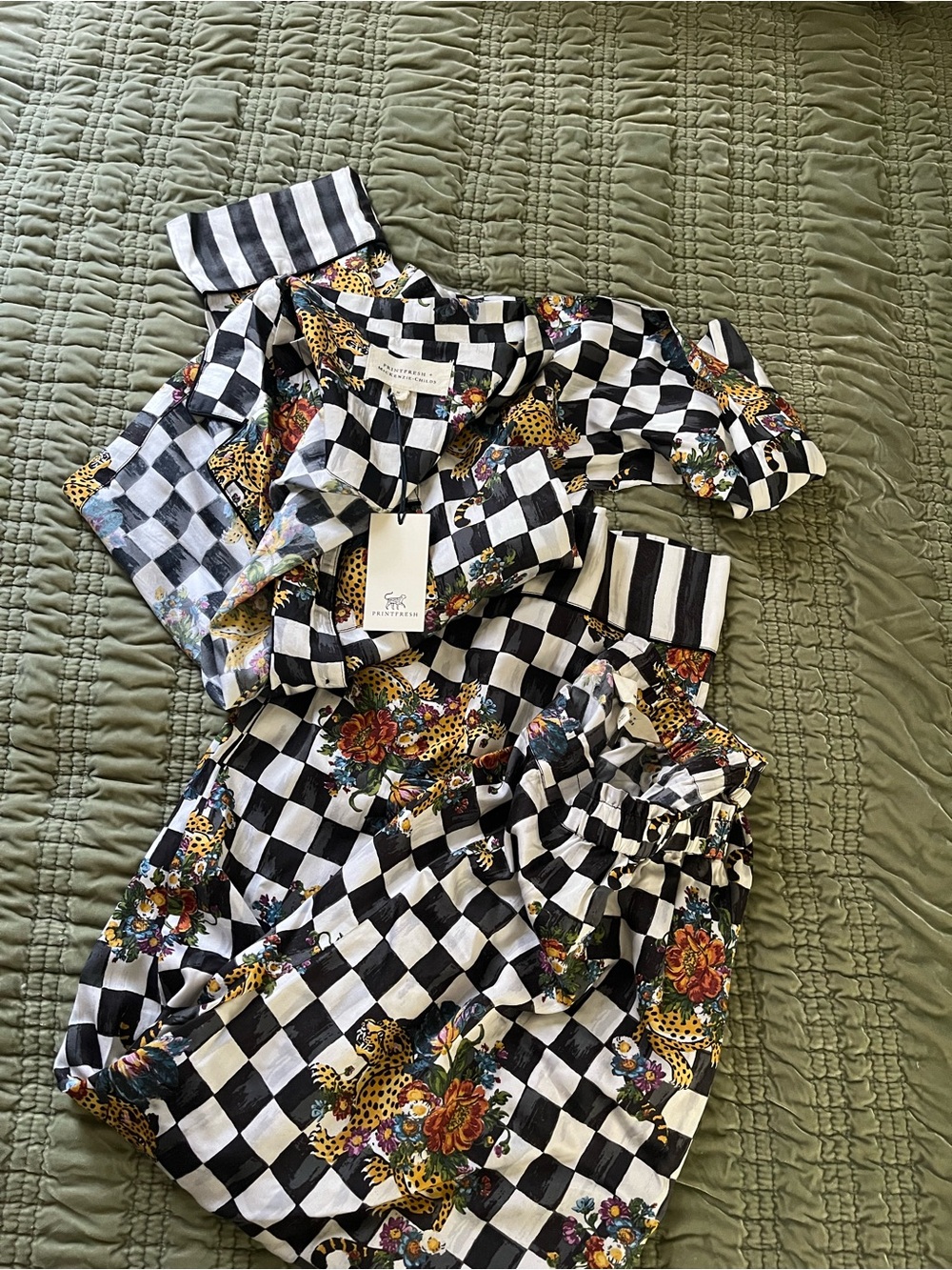 NWT MacKenzie-Childs Printfresh Satin Pajamas Size M